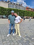 Willemijn en Freek op marktplein