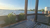 Lekker eten aan de rivier