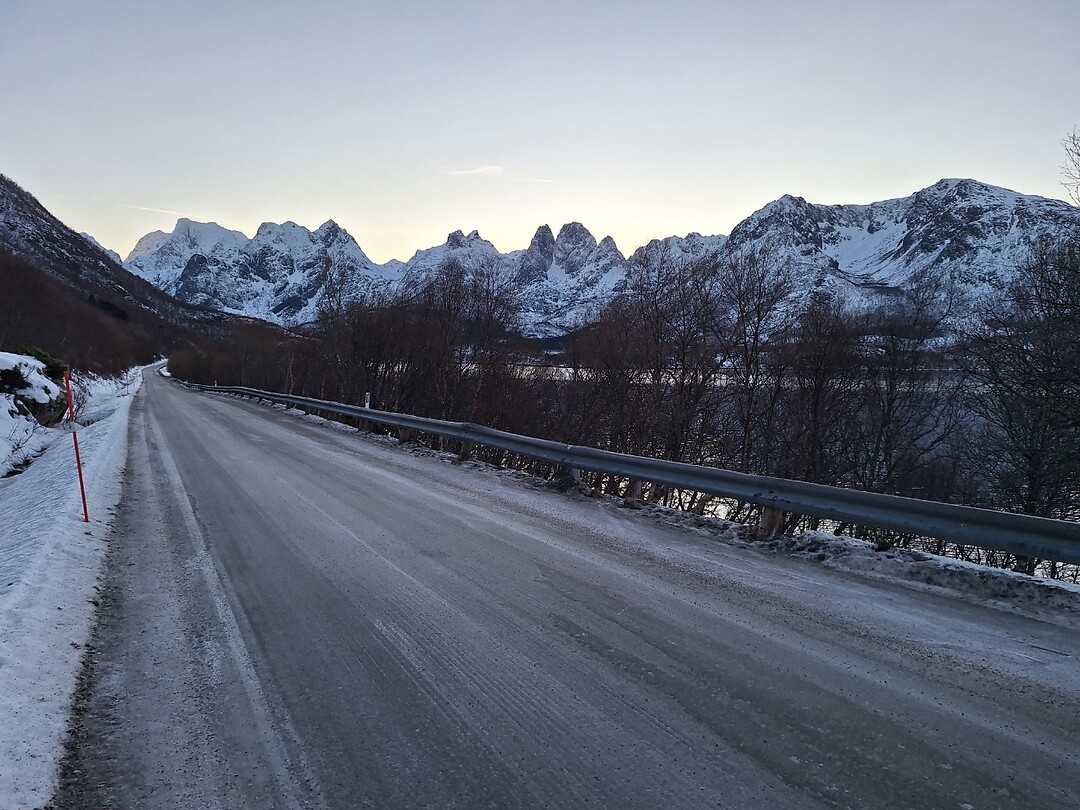 In de verte lofoten