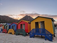 De gekleurde huisjes bij Muizenberg