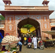 Jaipur Pink City. Oude stad ommuurd met 15 poorten
