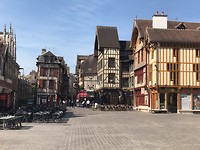 charmant Troyes