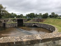 Verderop een unieke ronde sluis