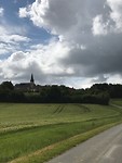 Het eerstvolgende dorpje in het zicht - altijd boven op een heuvel