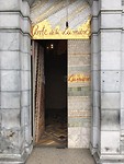 Vergulde linkerdeur benedenkapel