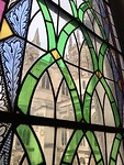 De kathedraal doorheen het brandglas
