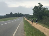 De wandelaars op pad