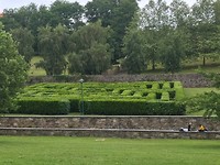 Een doolhof ad rand van de stad