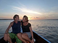 Romantische sunset op de Suriname rivier