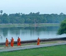 Monniken voor de Angkor Wat