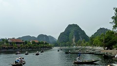 Roeisters Ngo Dong river