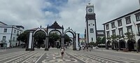 Plein rondom Portas da Cidade