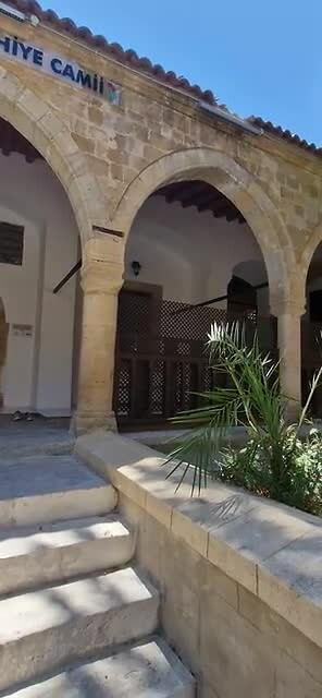 De Imam in gebed