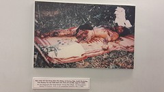 ook nu vallen er nog slachtoffers door niet ontplofte munitie (foto uit 2003)