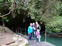 Net uit de glowworm caves. Mirre wilde perse terug met de gids.