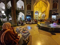 Isfahan: binnenplaats Abassi hotel