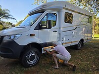 Durban: Aanbrengen vd reflectiestrepen