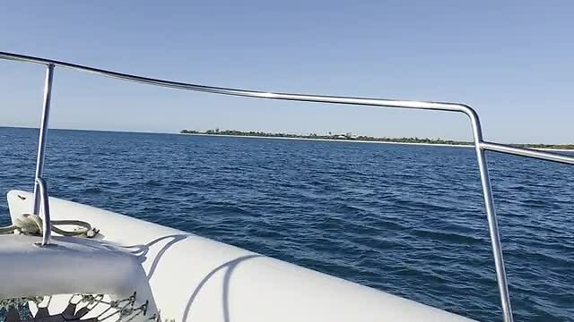 met een catamara naar Santa Carolina
