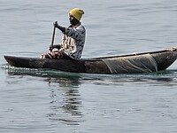 vissen in de kano