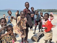 kinderen op het strand