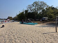 De camping aan het strand