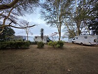 Camperplek aan het Babatimeer