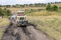 Serengeti: Onze jeep 'en route'