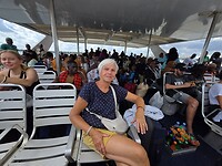 Dar es salaam: om de ferry