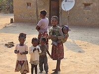 Kapishya: kinderen en moeder ve familie