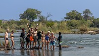 Groep naar de Devils Pool