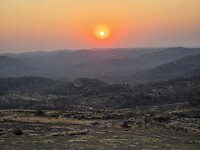 Worlds View: zonsondergang
