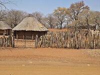 Zimbabwe: woningen in een kraal