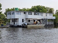 Okavango delta: onze house-boot