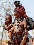 Himba vrouw met baby