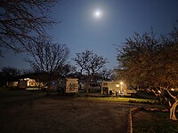Sophienlodge bij avond