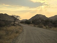 Onverharde weg naar Erongo mountains