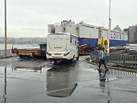 Haven van Durban: Aflevering camper