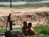 kinderen lekker aan het wassen