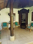 zitje buiten de bungalow