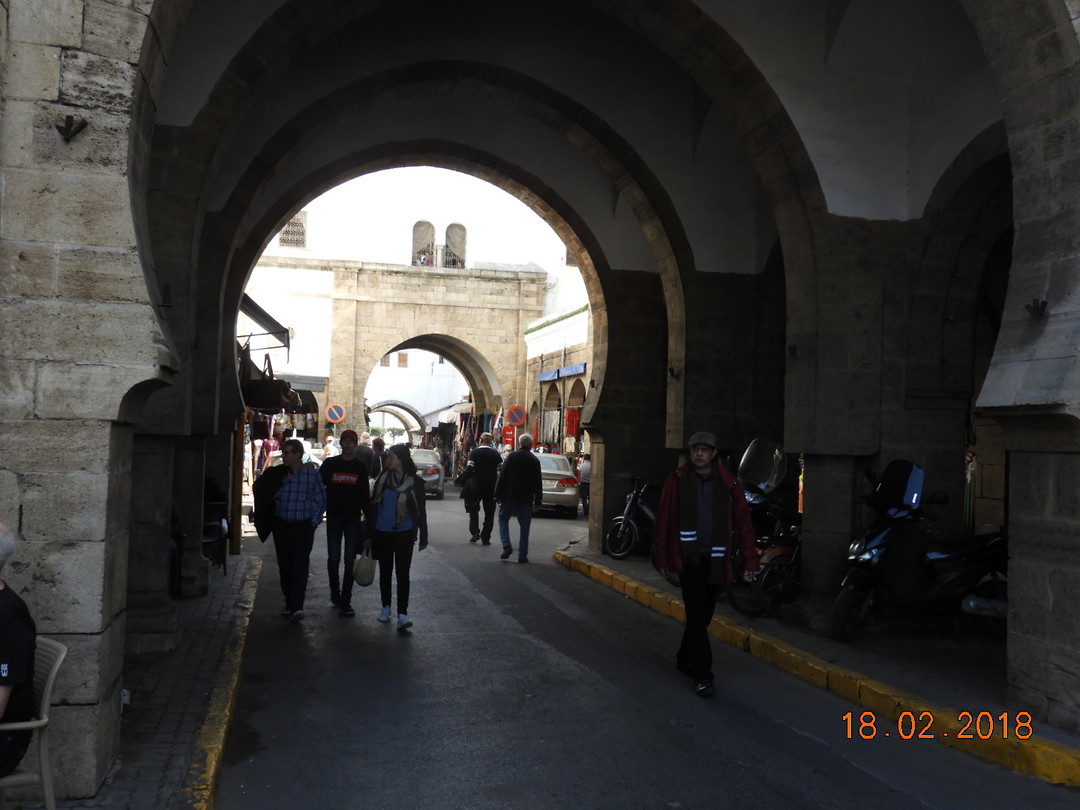 ADF1F0AD-E60D-4D86-819B-6055423BE8A6