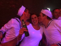 White Snowball Party (1)