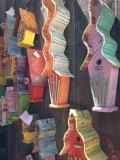 Kunst aan de weg, leuke vogelhuisjes van $100,-- en meer