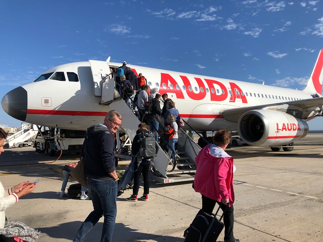 Lauda Motion