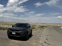 Desert-plaatje met onze Jeep