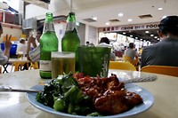 Diner in Hawkercenter