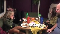 lekker swingen in de bus