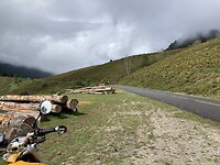 Twee PK blokkeren de doorgaande weg op de Col de Marie Blanque