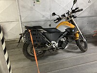 Motor gelukkig goed vastgebonden.