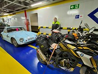TVR Grantura uit 1962 onderweg naar Slowakije