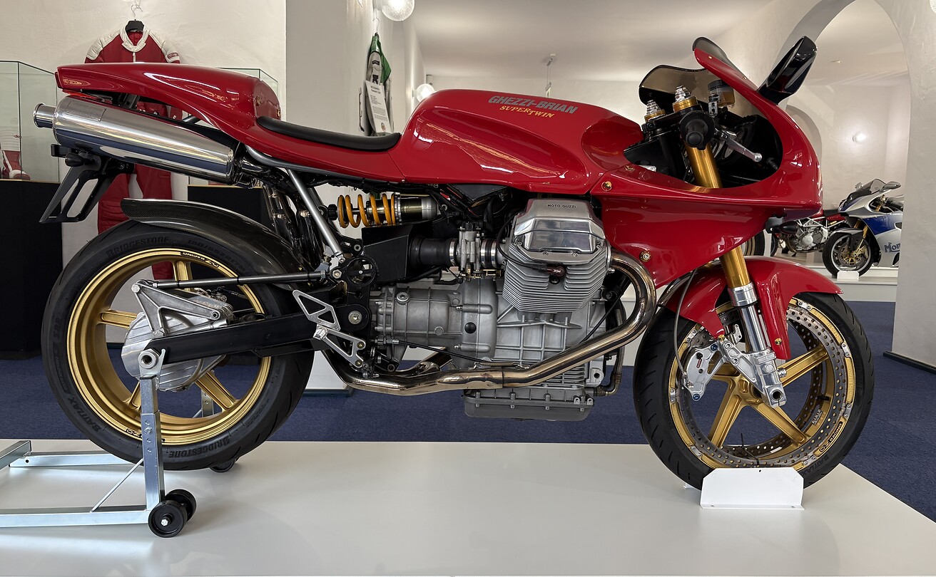 Ghezzi-Brain Moto Guzzi met unieke vering achter